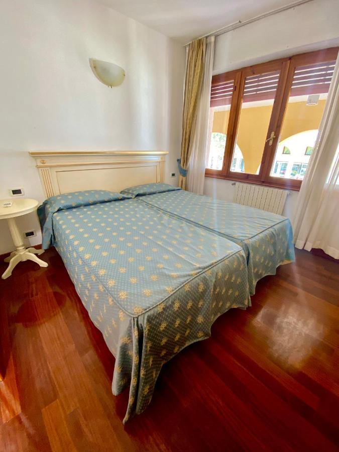 Camere Al Veliero Gardone Riviera Exterior photo