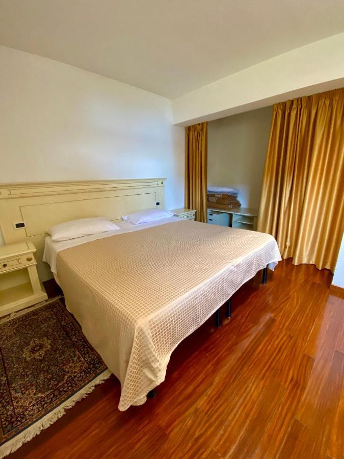 Camere Al Veliero Gardone Riviera Exterior photo