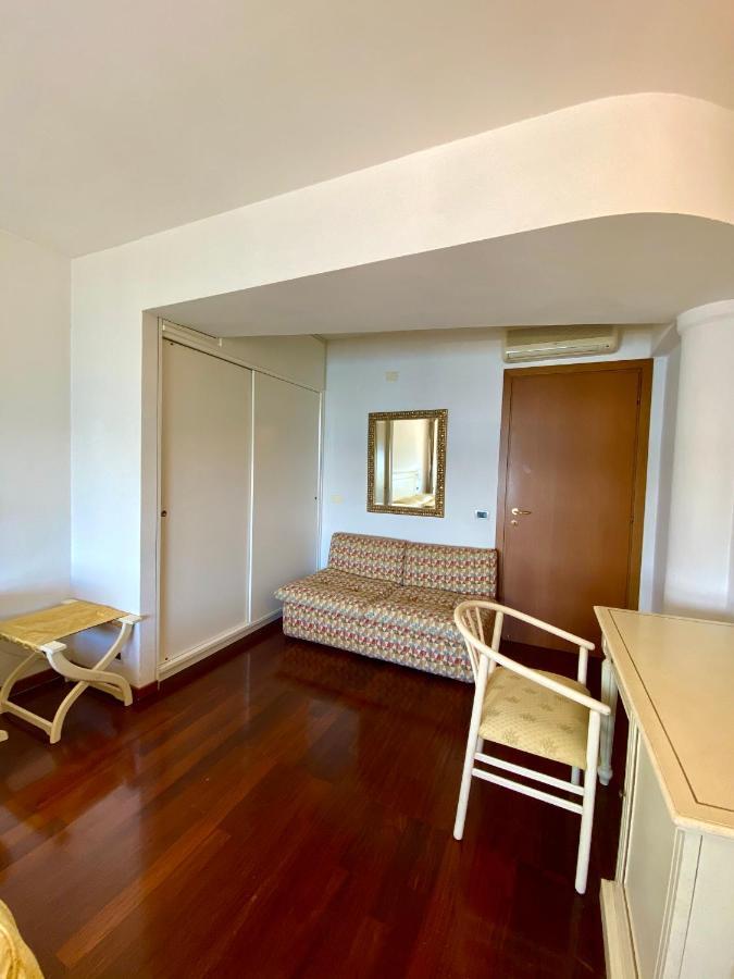 Camere Al Veliero Gardone Riviera Exterior photo